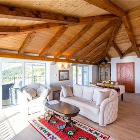 1 Bedroom Apartment with 2 Shared Pools, sleeps 2